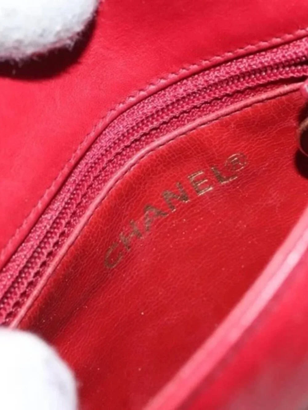 CHANEL brand	chanel color	red